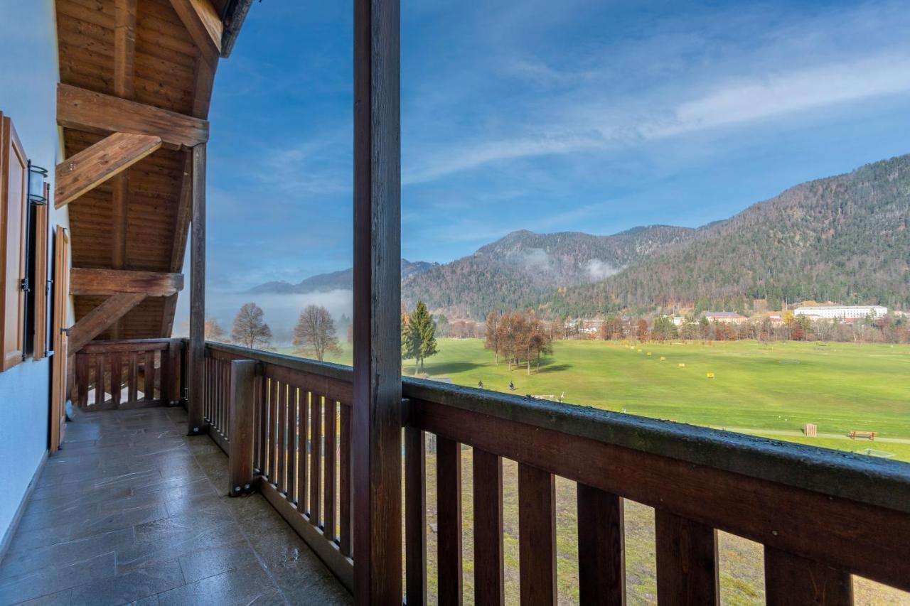 Golf View Apt With Parking And Mountain View! Apartment Tarvisio Exterior photo
