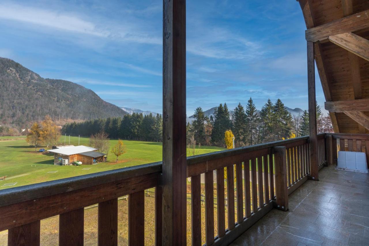 Golf View Apt With Parking And Mountain View! Apartment Tarvisio Exterior photo